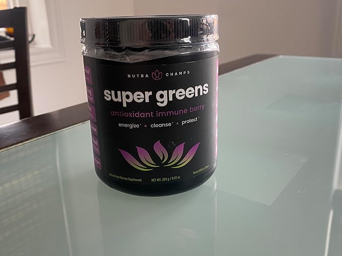 NutraChamps Super Greens Powder Premium Antioxidant Superfood, 40+ Greens and Superfoods Including Wheatgrass & Spirulina, Probiotic Powder Greens, Sweet Berry