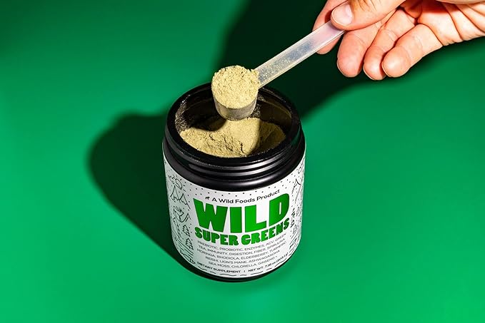 Raw Super Greens Powder Daily Juice Drink with Probiotics and Digestive Enzyme Blend - Whole Food Sourced, 46 Plant-Based Nutrients, Non-GMO, Spirulina, Chlorella, Wheatgrass (30 Servings)